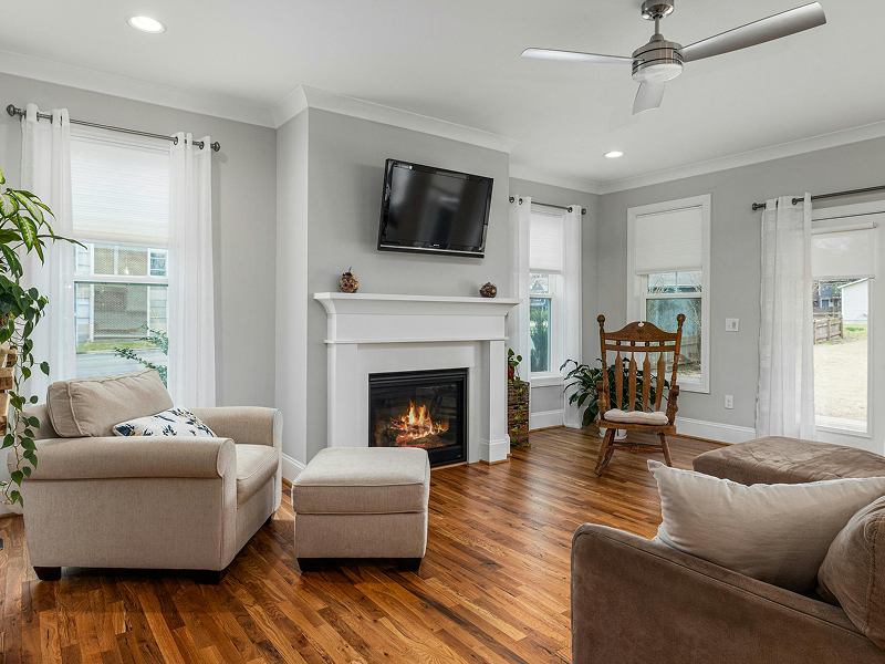 Hardwood Floor Refinishing in McLendon-Chisholm, TX